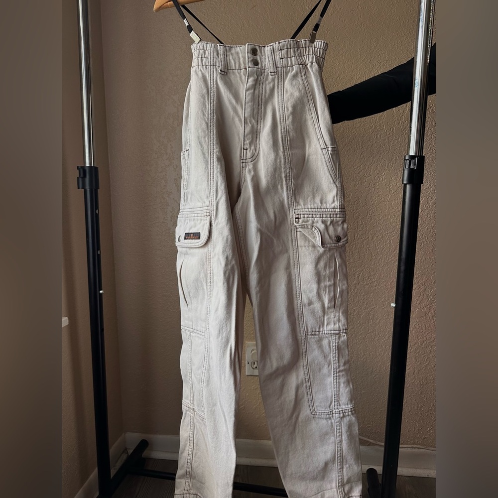 Urban Outfitters BDG High Waisted Blaine Relaxed Skate CargoJeans